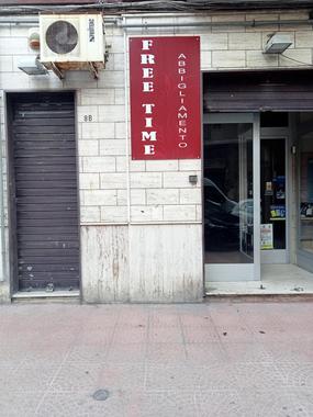 Via Messapia adiacenze Via Minniti locale commerciale in vendita in Vendita