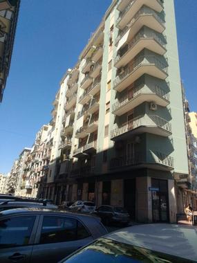 Via Argentina angolo Corso Italia bivani in Vendita